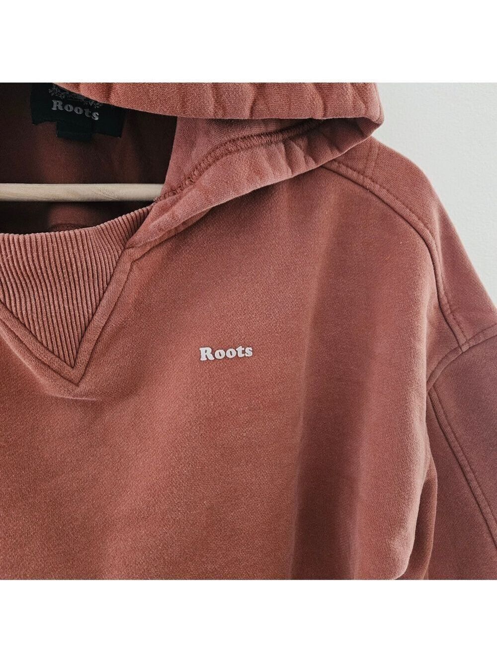 Roots Cropped Hoodie Small Burnt Orange Cozy Fleece Pullover Sweatshirt - Picture 5 of 7